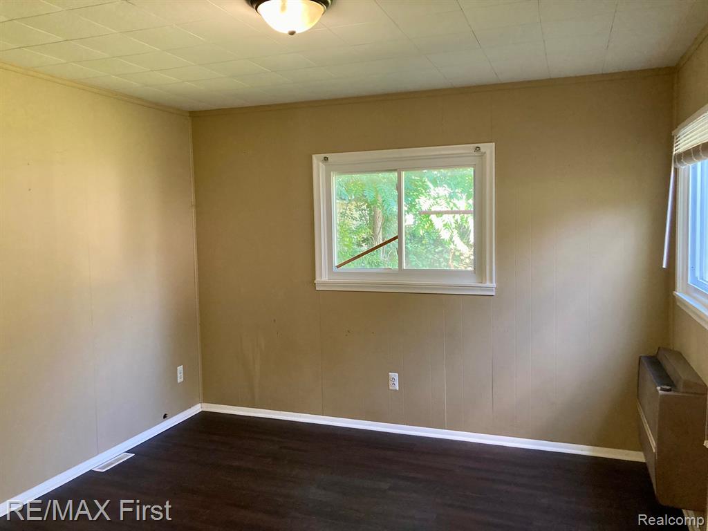 402 KENSINGTON Avenue, Ferndale, MI 48220 — Photo 5