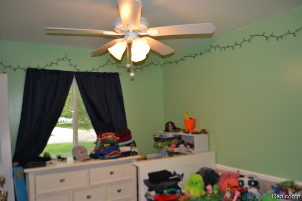 5448 FAIRVIEW Drive, Grand Blanc, MI 48439 — Photo 18