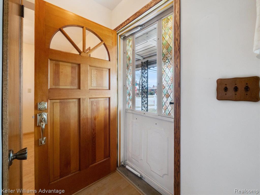 4217 MCKINLEY Street, Dearborn Heights, MI 48125 — Photo 5