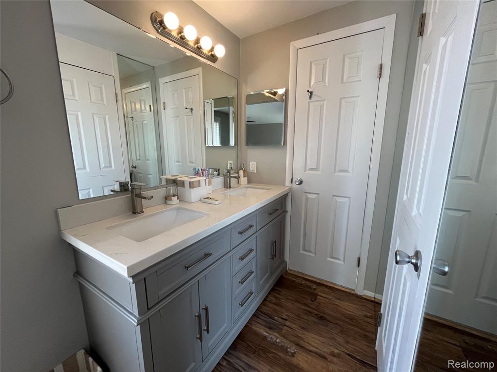 20864 E Glen Haven Circle, Northville, MI 48167 — Photo 29