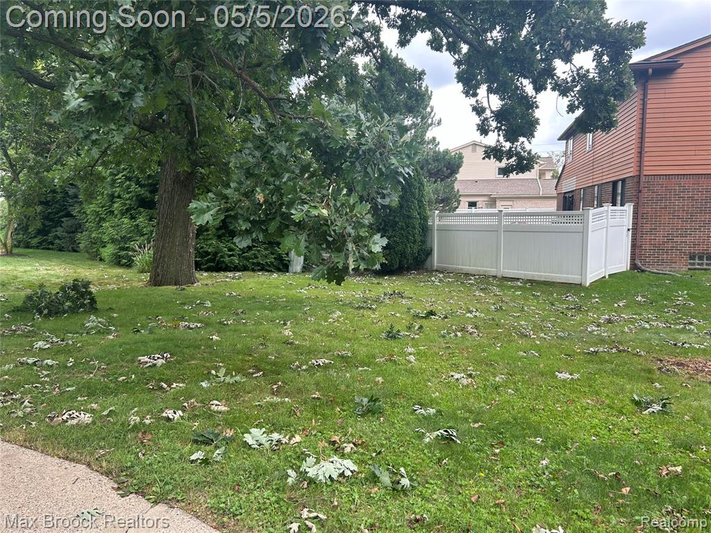 2081 BABCOCK Drive, Troy, MI 48084 — Photo 22