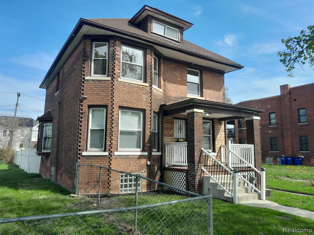 728 W PHILADELPHIA Street, Detroit, MI 48202 — Photo 2