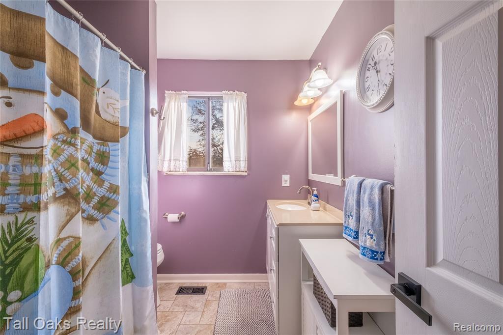 731 Cherry Hill Court, Columbiaville, MI 48421 — Photo 19