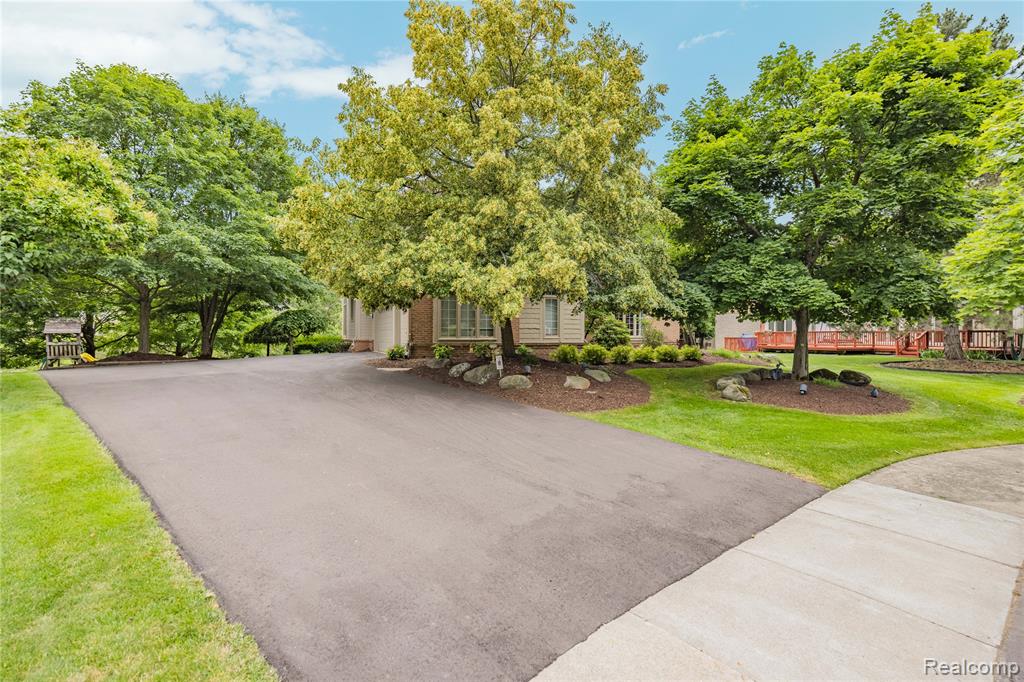 6567 Claremore Court, West Bloomfield, MI — Photo 5