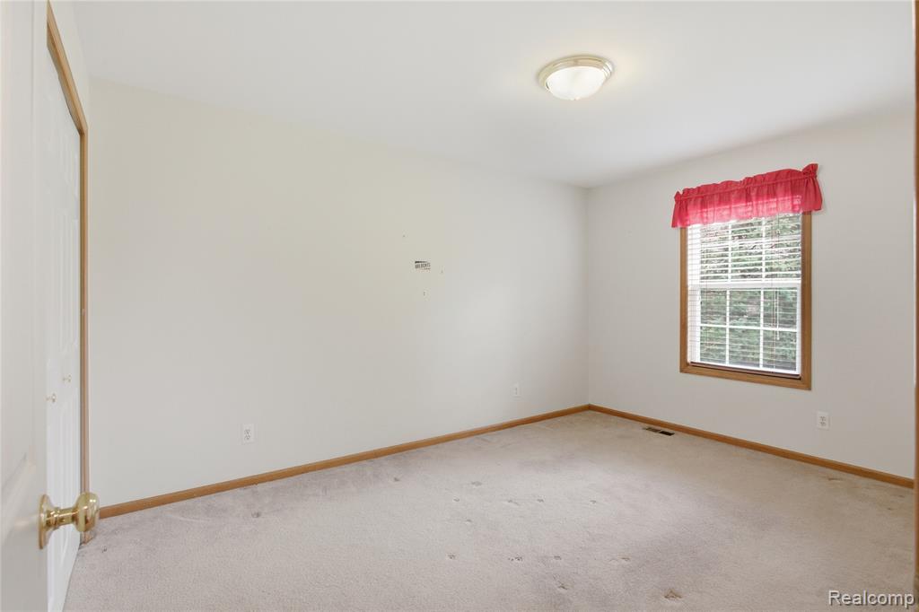 504 Overland Court, Oxford, MI 48371 — Photo 29