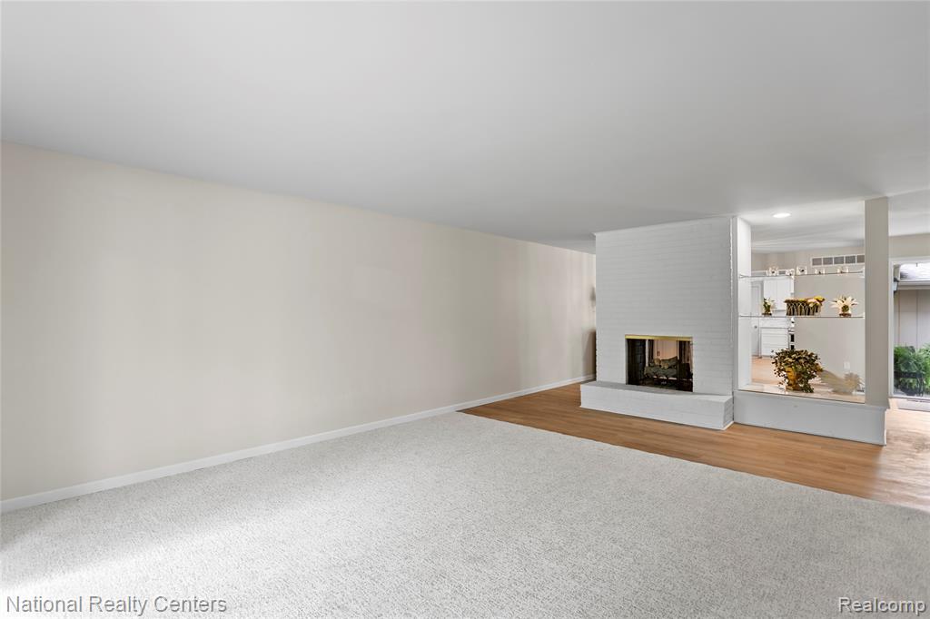 7103 Pebble Park Drive, West Bloomfield, MI — Photo 16