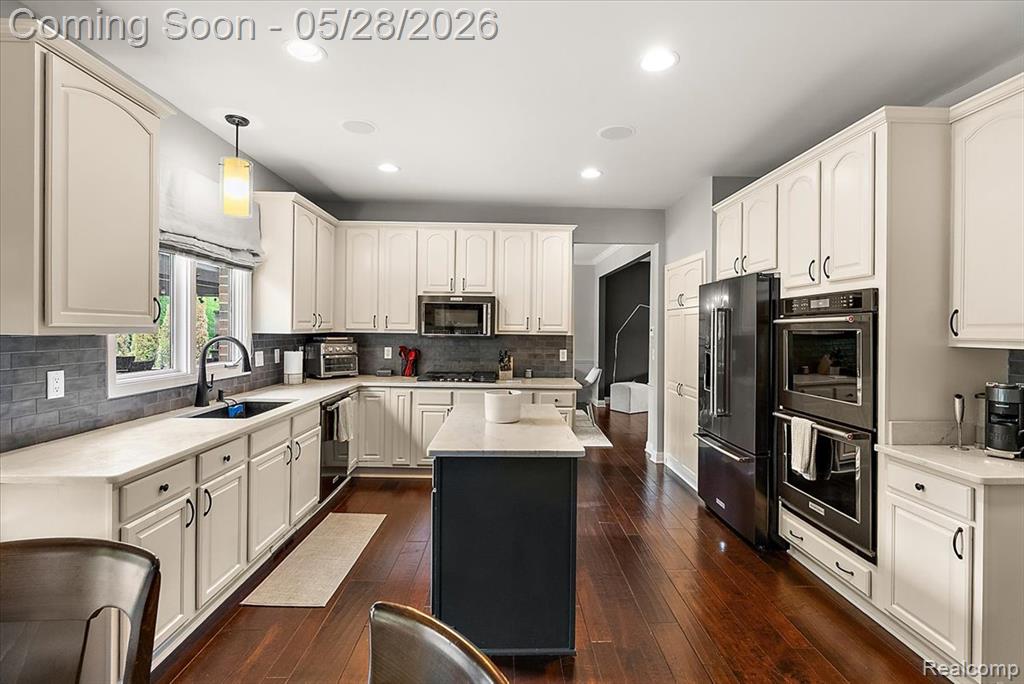 48056 River Way Court, Canton, MI 48187 — Photo 15