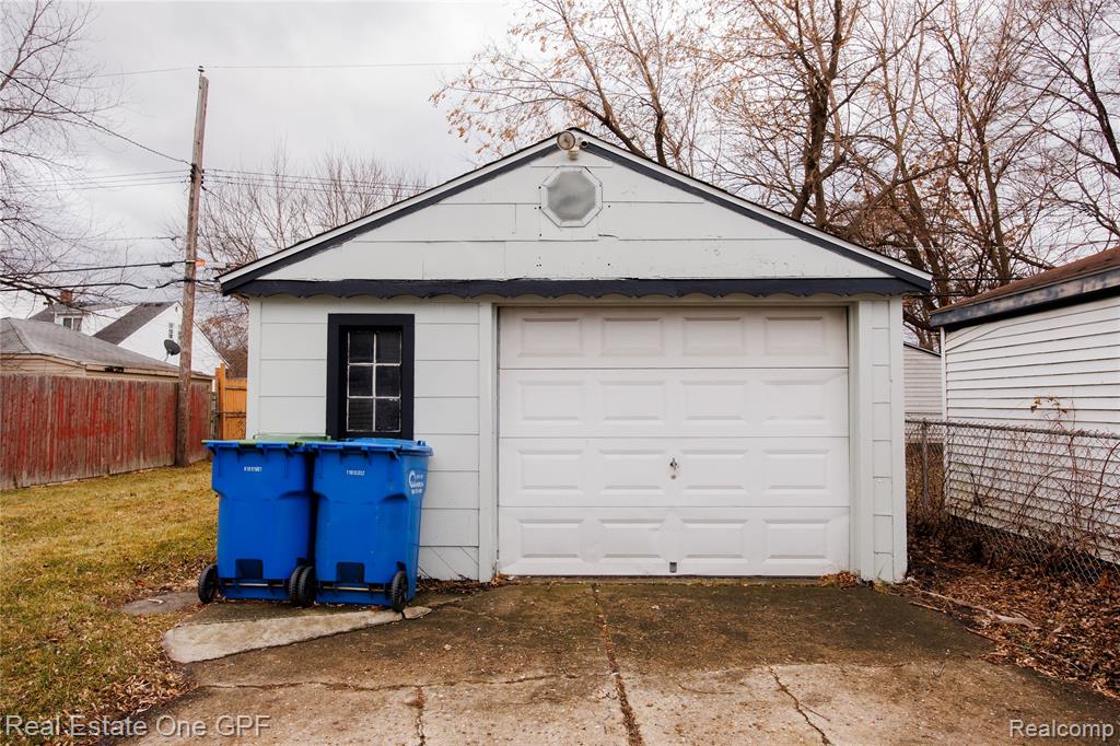 8242 Maxwell Avenue, Warren, MI 48089 — Photo 7