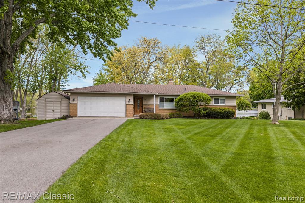 804 Bonita Drive, White Lake, MI 48383 — Photo 31