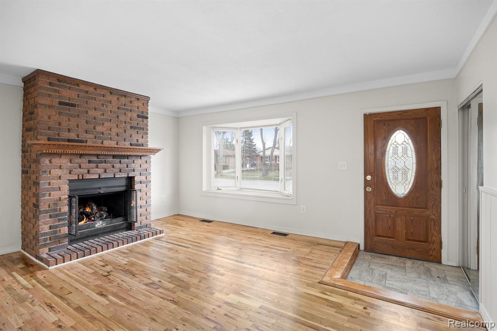 9870 FAIRBANKS Street, Belleville, MI 48111 — Photo 5