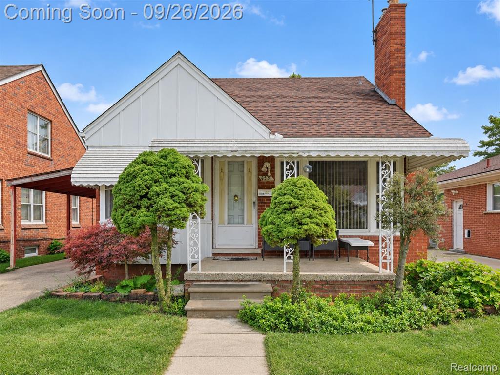 6531 Grandmont Avenue, Detroit, MI 48228