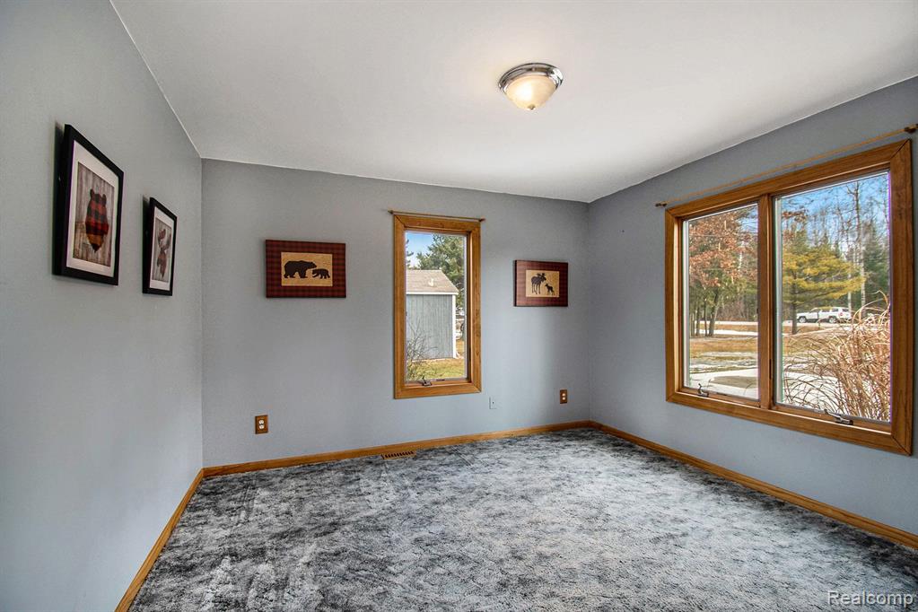 789 Lakeshore Drive, Gladwin, MI 48624 — Photo 8