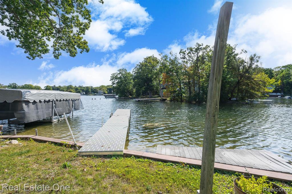 485 Bellevue Avenue, Lake Orion, MI 48362 — Photo 3