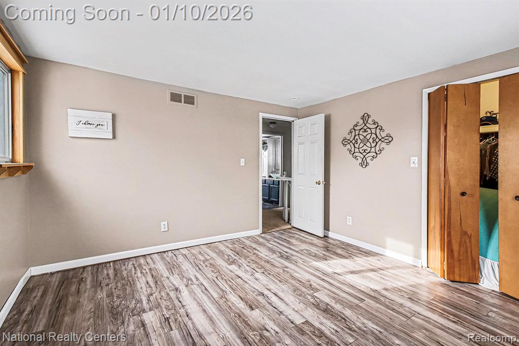24840 Cabot Drive, Woodhaven, MI 48183 — Photo 21