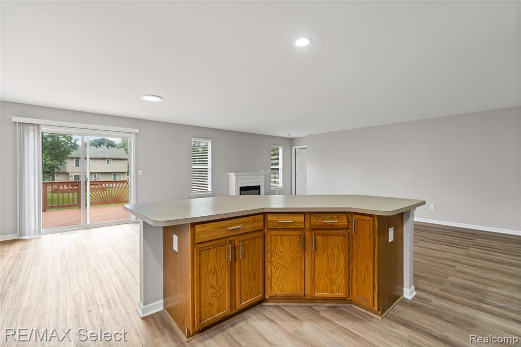 708 Wilberforce Drive, Flint, MI 48503 — Photo 9