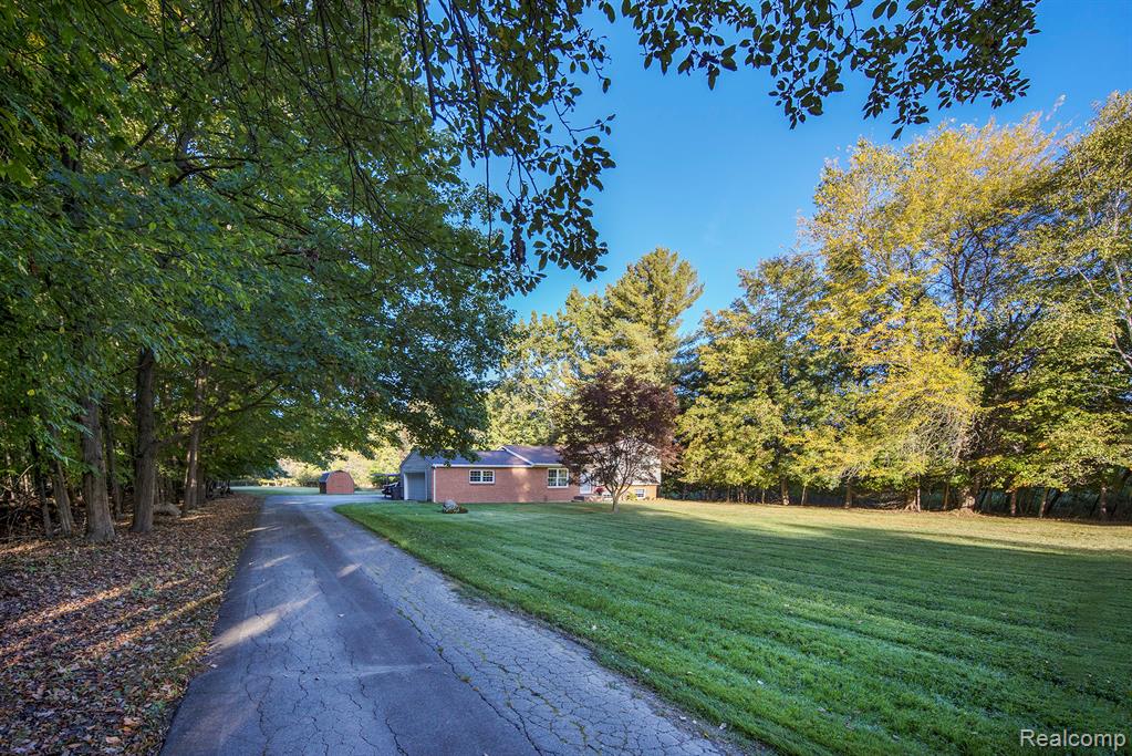 2486 Bowman Road, Imlay City, MI 48444 — Photo 23