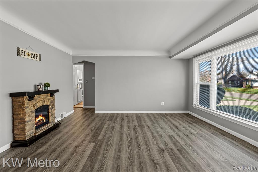 9226 GRANDVILLE Avenue, Detroit, MI 48228 — Photo 5