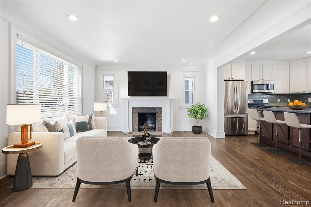 827 Longfellow Avenue, Royal Oak, MI 48067 — Photo 3