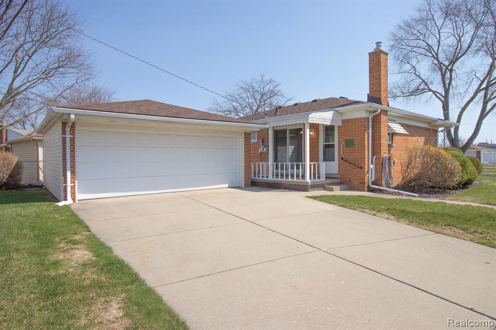 30705 Longfellow Avenue, Madison Heights, MI 48071 — Photo 32
