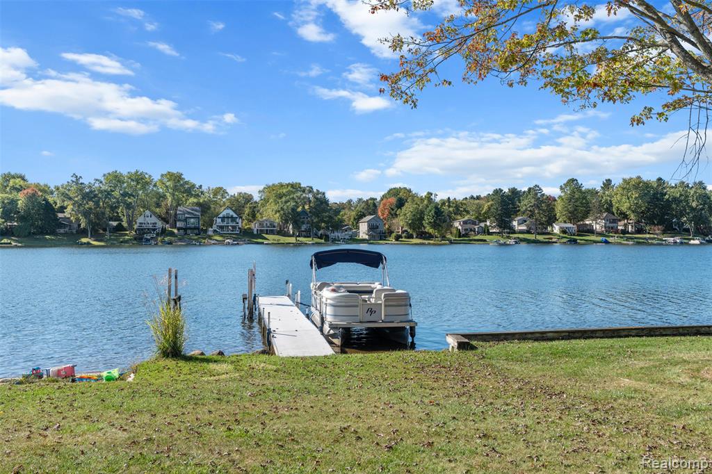 6125 Mabley Hill Road, Fenton, MI 48430 — Photo 8