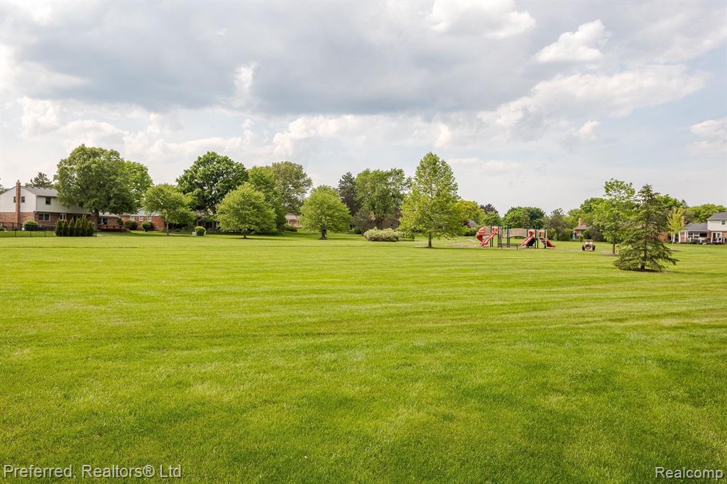 41130 WHITE HAVEN Court, Northville, MI 48168 — Photo 4