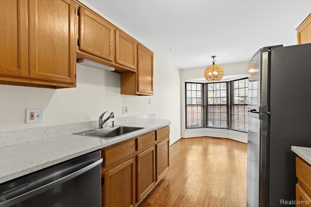 40013 CROSSWINDS, Novi, MI — Photo 12