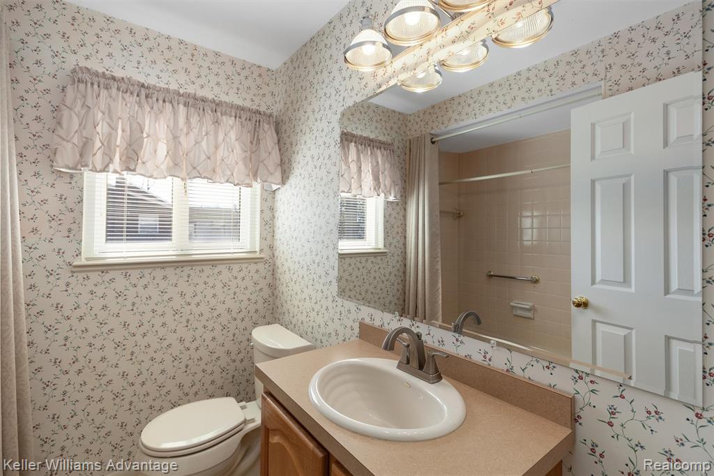 4652 Parker Street, Dearborn Heights, MI 48125 — Photo 15