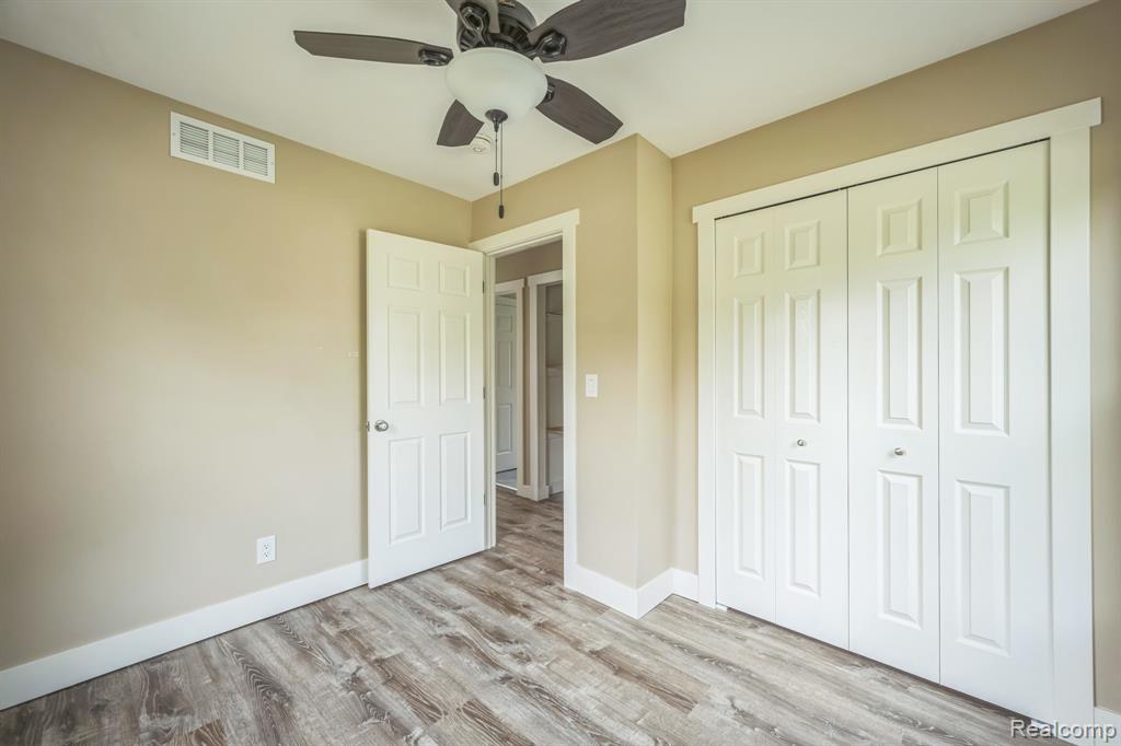 6195 Falkenbury Road, North Branch, MI 48461 — Photo 12