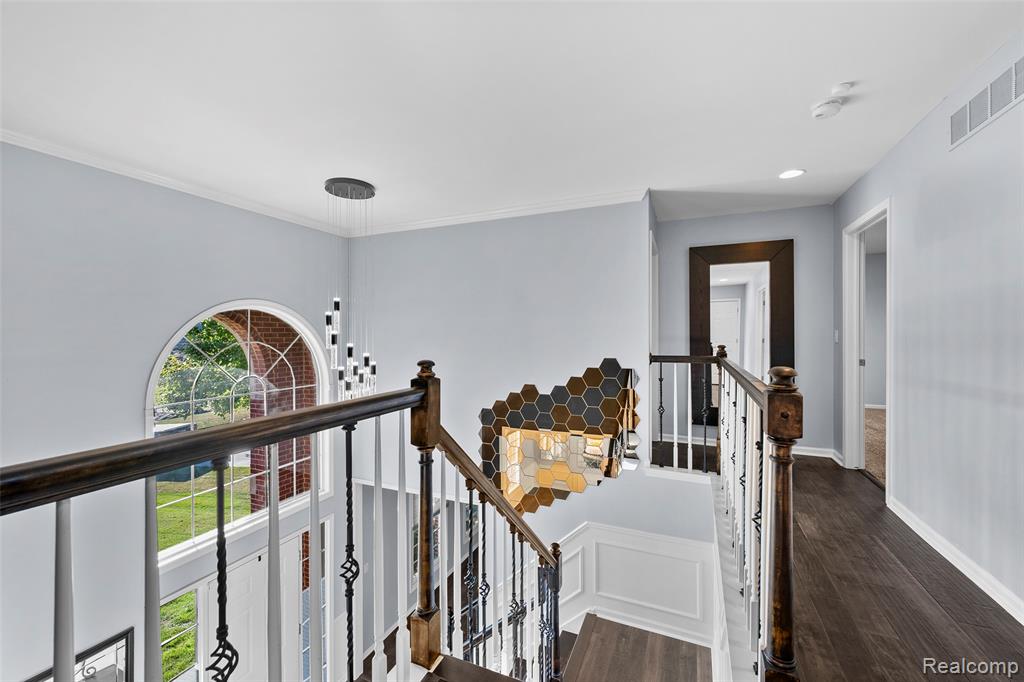 4476 Woodcliff Court, Rochester, MI 48306 — Photo 32