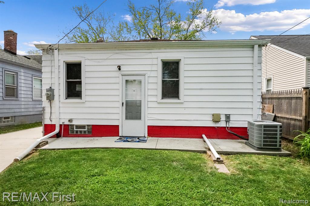 601 E Webster Street, Ferndale, MI 48220 — Photo 21