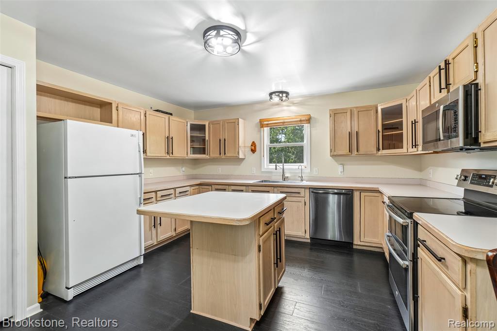 6423 Southampton Drive, Clarkston, MI — Photo 11
