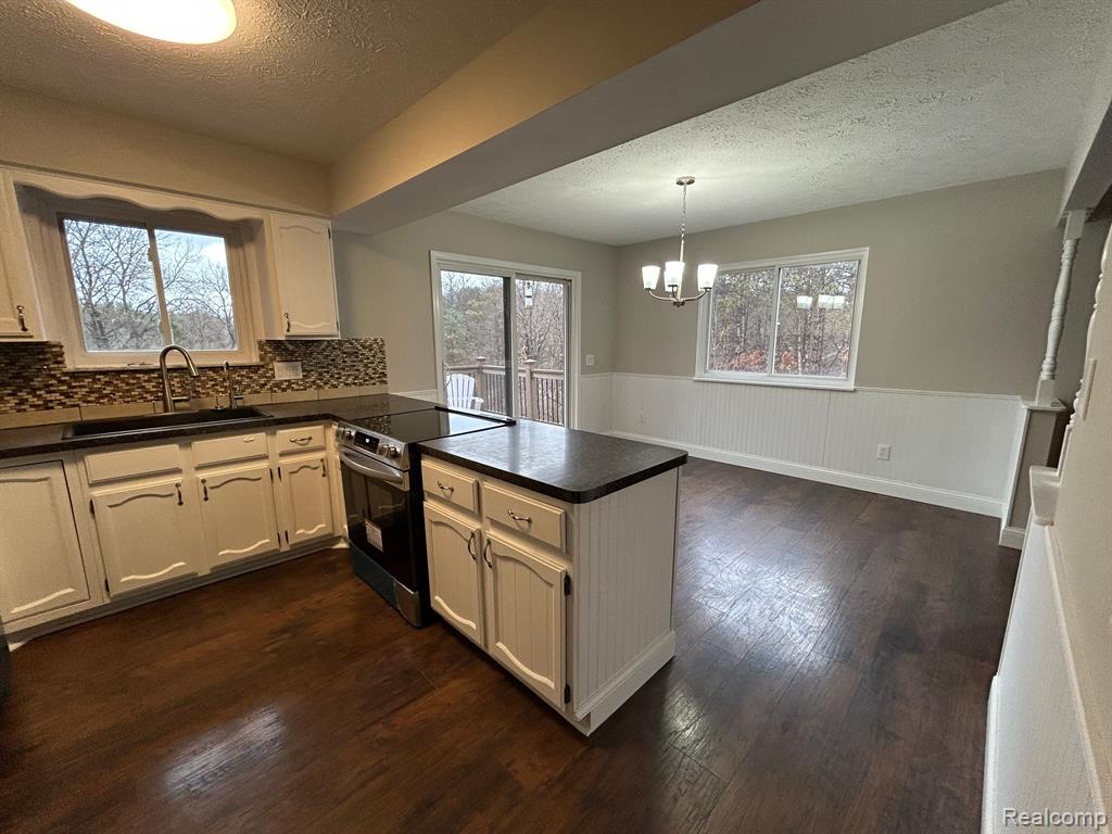 400 WOLFE Road, Ortonville, MI 48462 — Photo 13