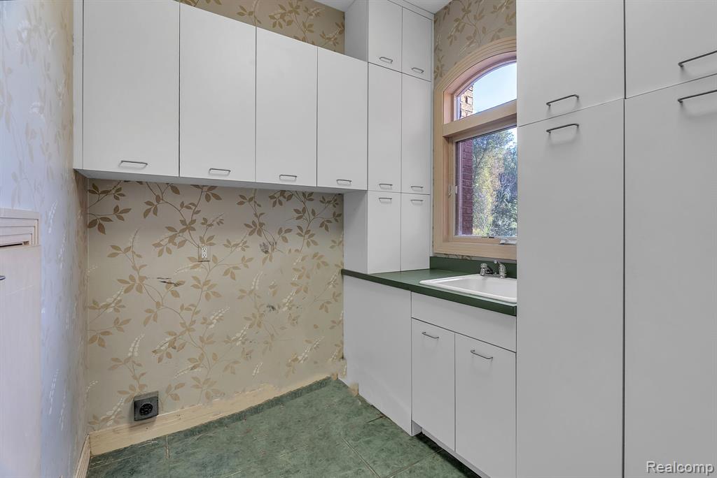 5779 Pinecrest Estates Drive, Ann Arbor, MI 48105 — Photo 24