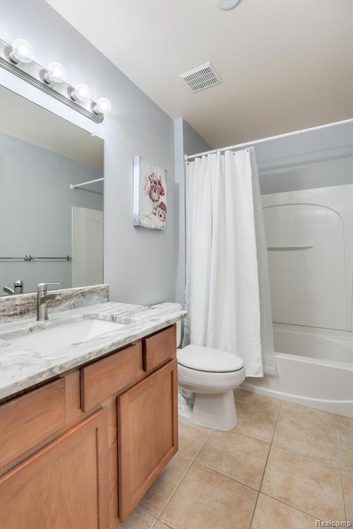 5203 WIDGEON Lane, Walled Lake, MI 48390 — Photo 24