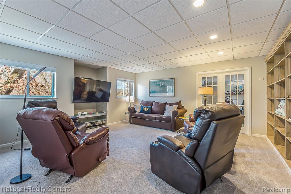 5451 Wentworth Drive, Commerce Twp, MI 48382 — Photo 33