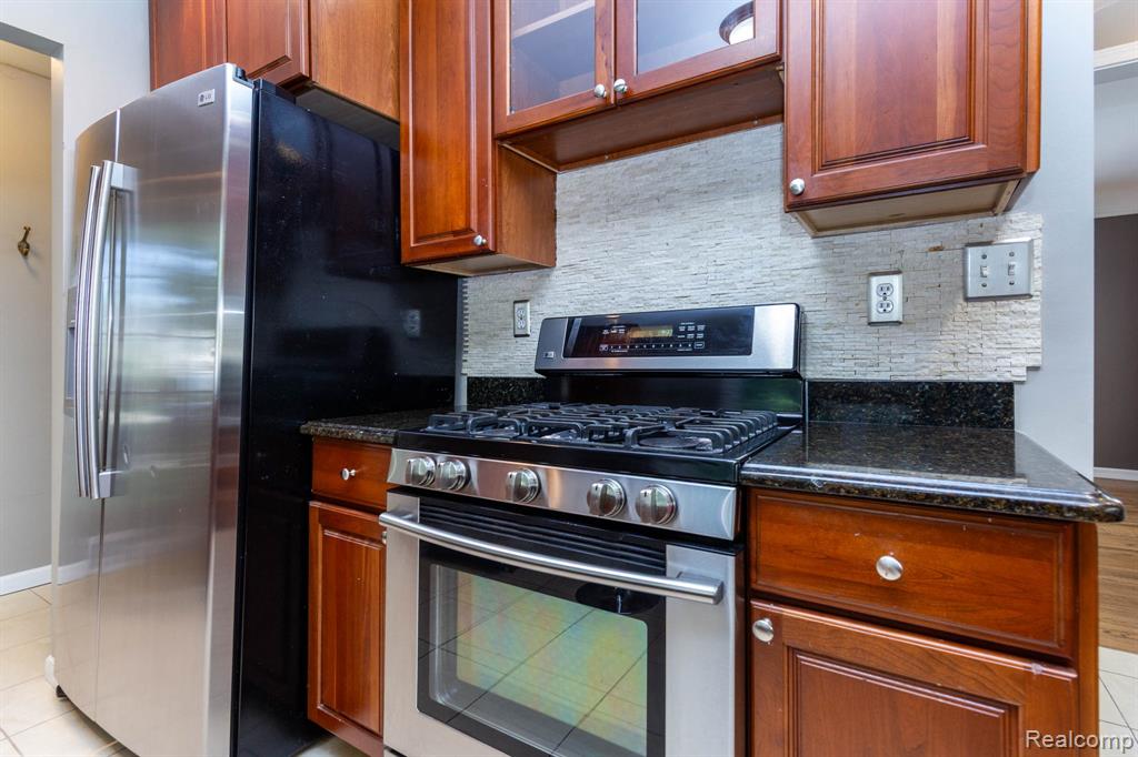 4237 Wakefield Road, Berkley, MI 48072 — Photo 10