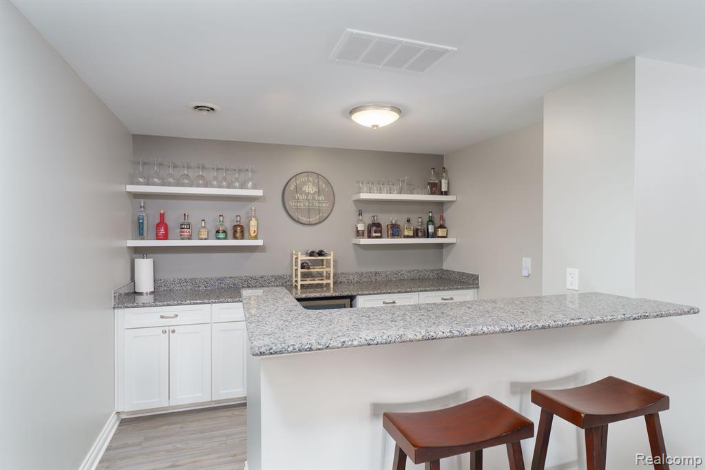 10725 WATERFALL, South Lyon, MI 48178 — Photo 37