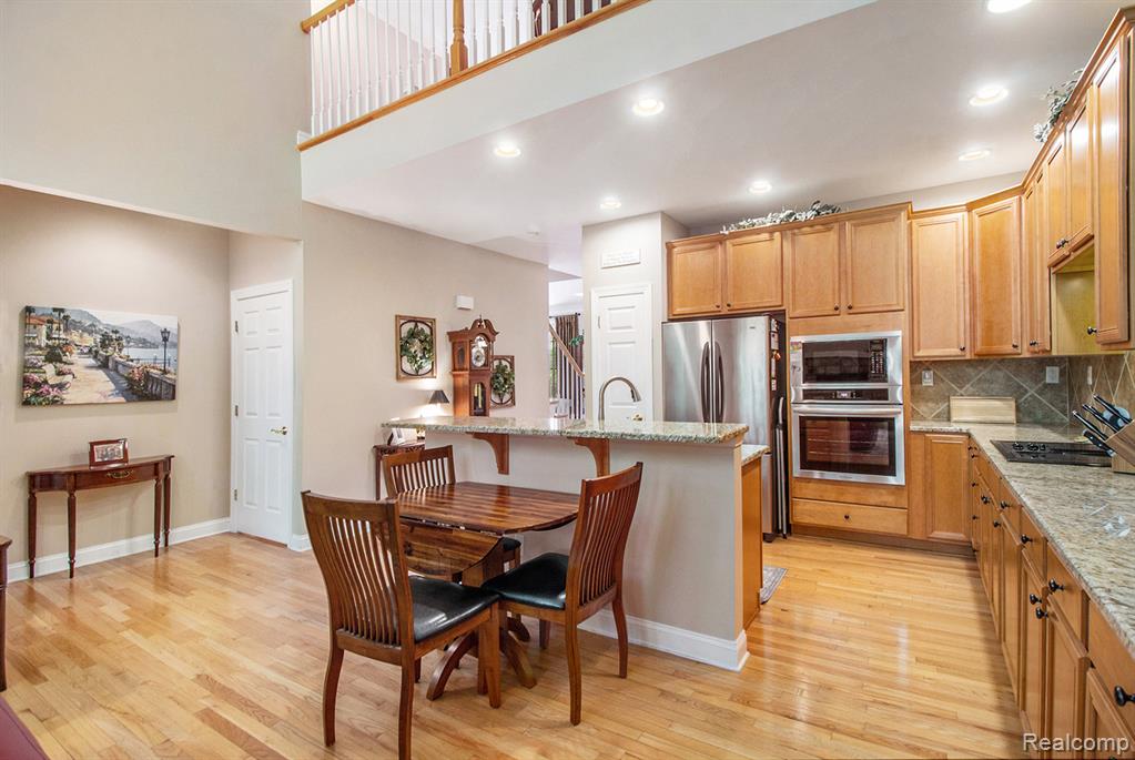 49674 Timber Trail, Novi, MI — Photo 7
