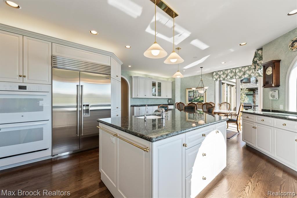 1832 Long Lake Shore Drive, Bloomfield Hills, MI 48302 — Photo 29
