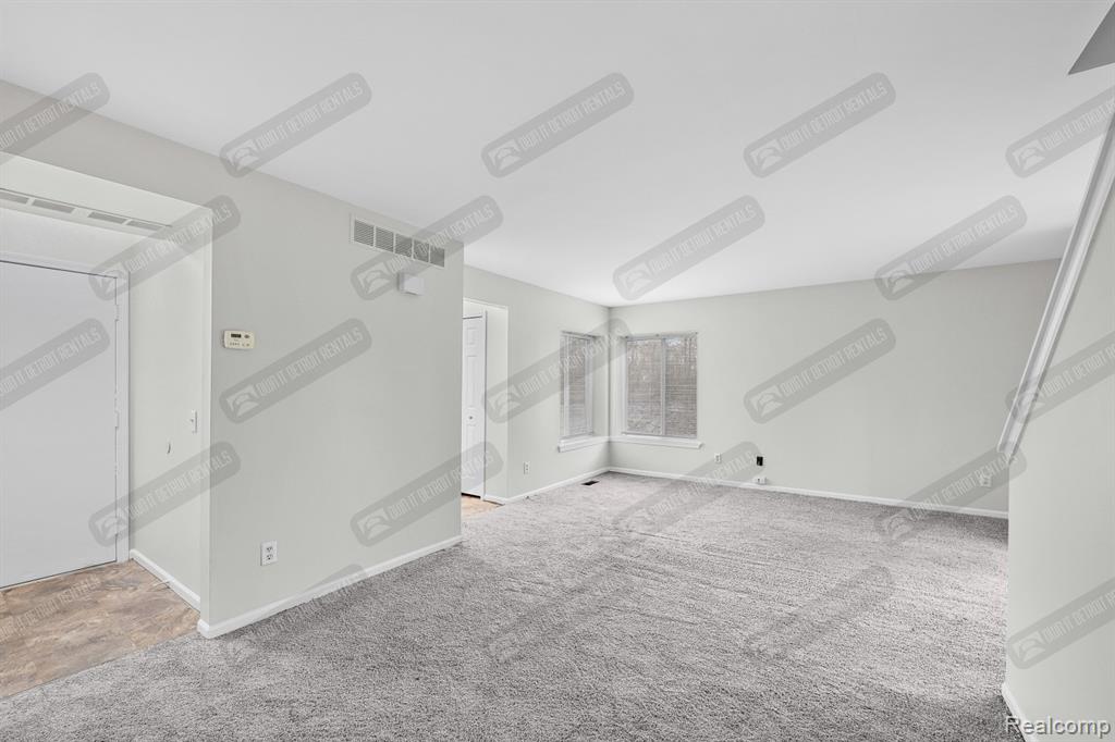 2249 S Commerce Road, Wolverine Lake, MI, 48390