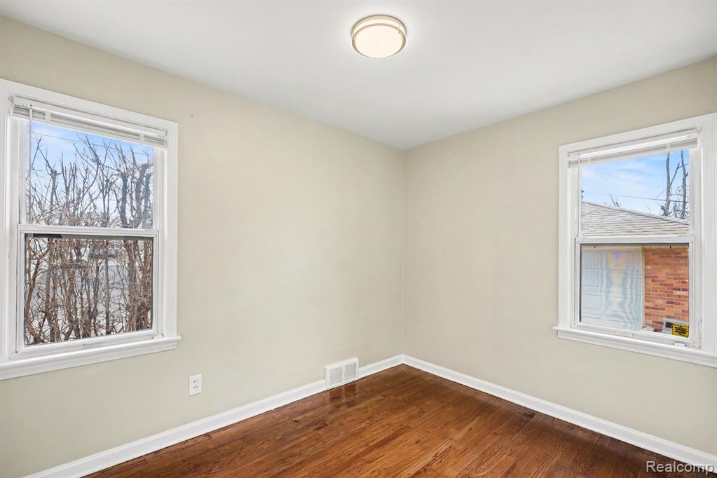 23031 Republic Avenue, Oak Park, MI 48237 — Photo 14