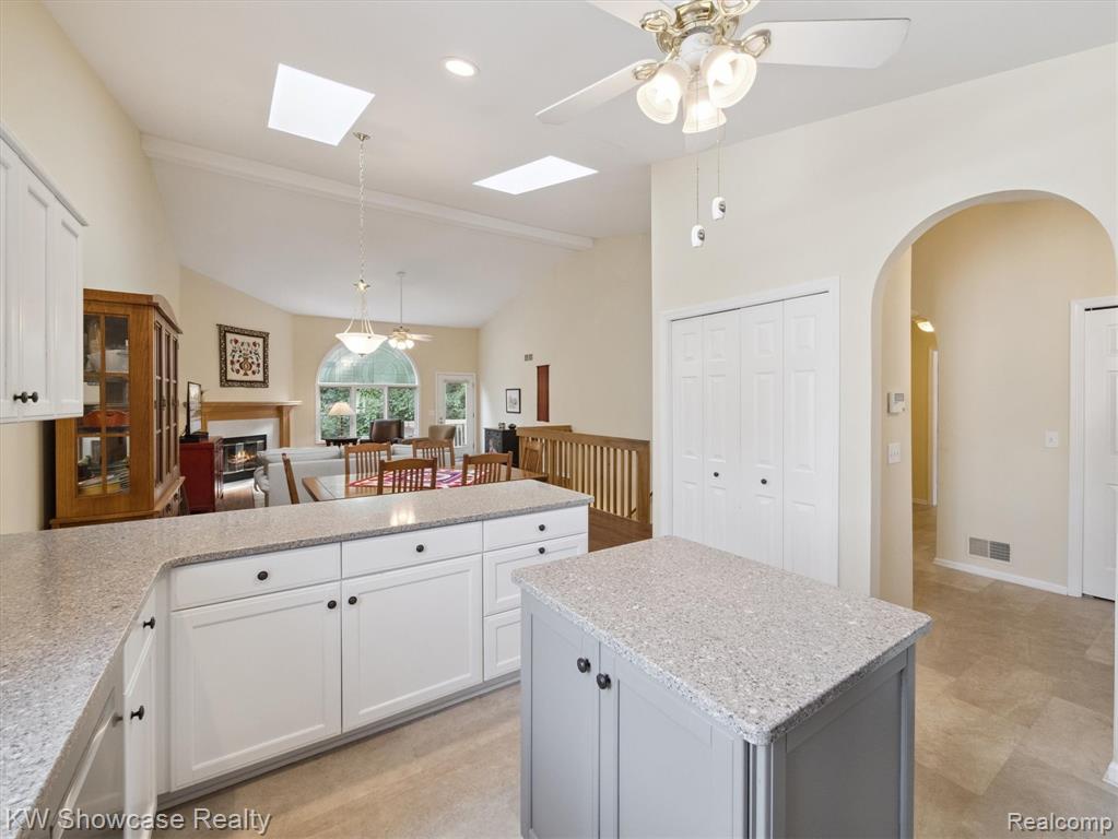 2933 E Telluride, Brighton, MI 48114 — Photo 10