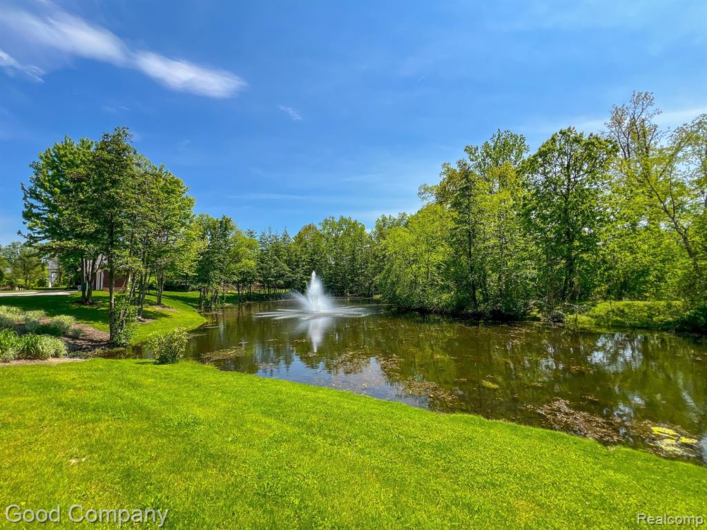 5201 Tamara Circle, Walled Lake, MI 48390 — Photo 24