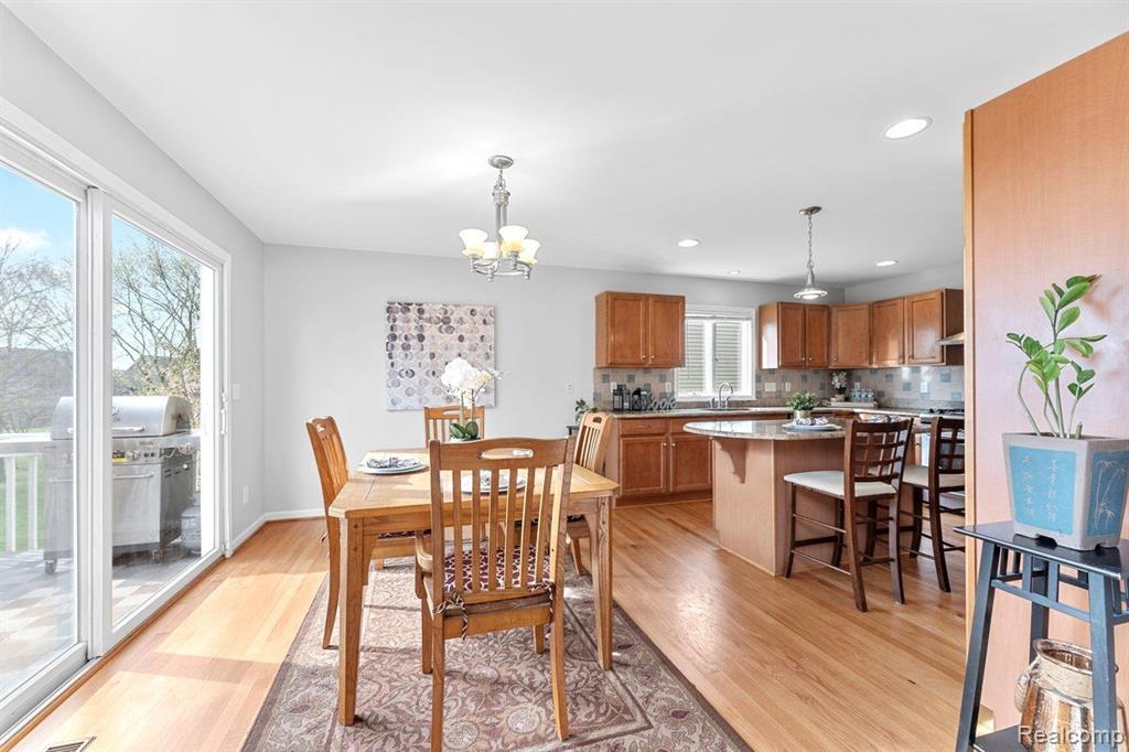 348 PEMBROKE Drive, Saline, MI 48176 — Photo 9