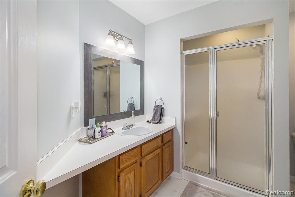 4604 WILLOW VIEW Court, 22, Howell, MI 48843 — Photo 16