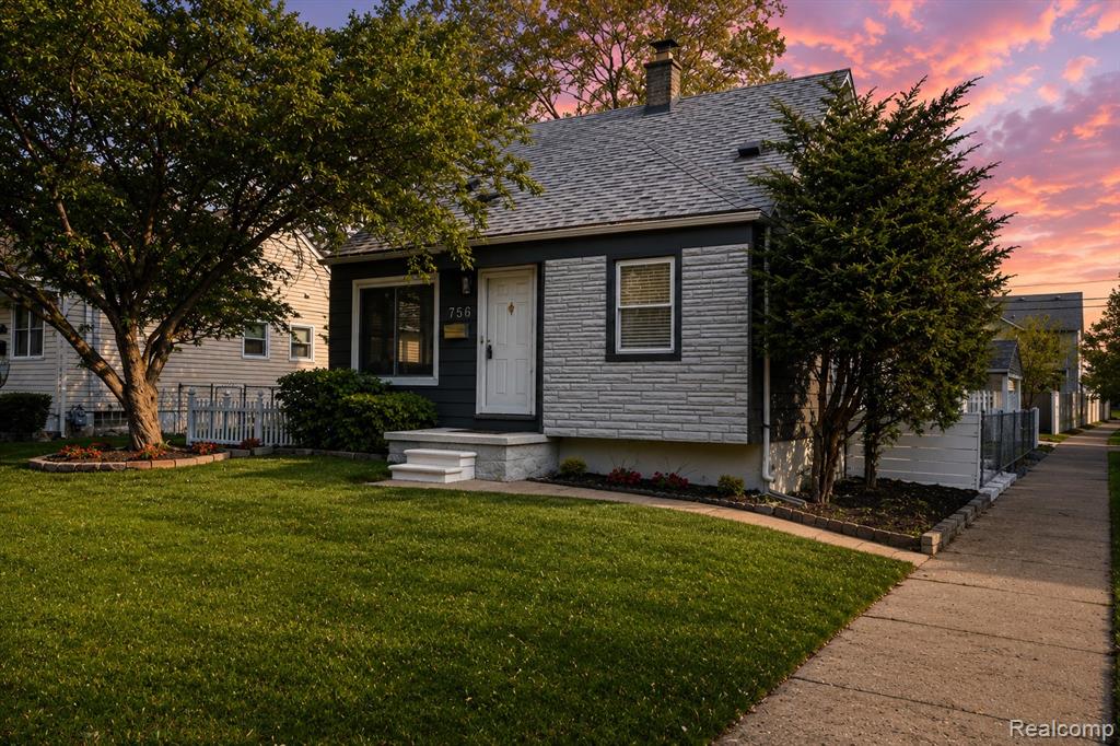 756 Cloverlawn Boulevard, Lincoln Park, MI 48146 — Photo 2
