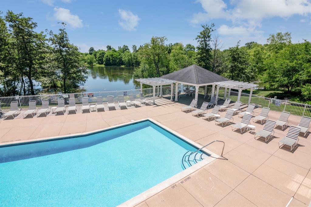 50424 LIVINGSTON Drive, Northville, MI 48168 — Photo 45