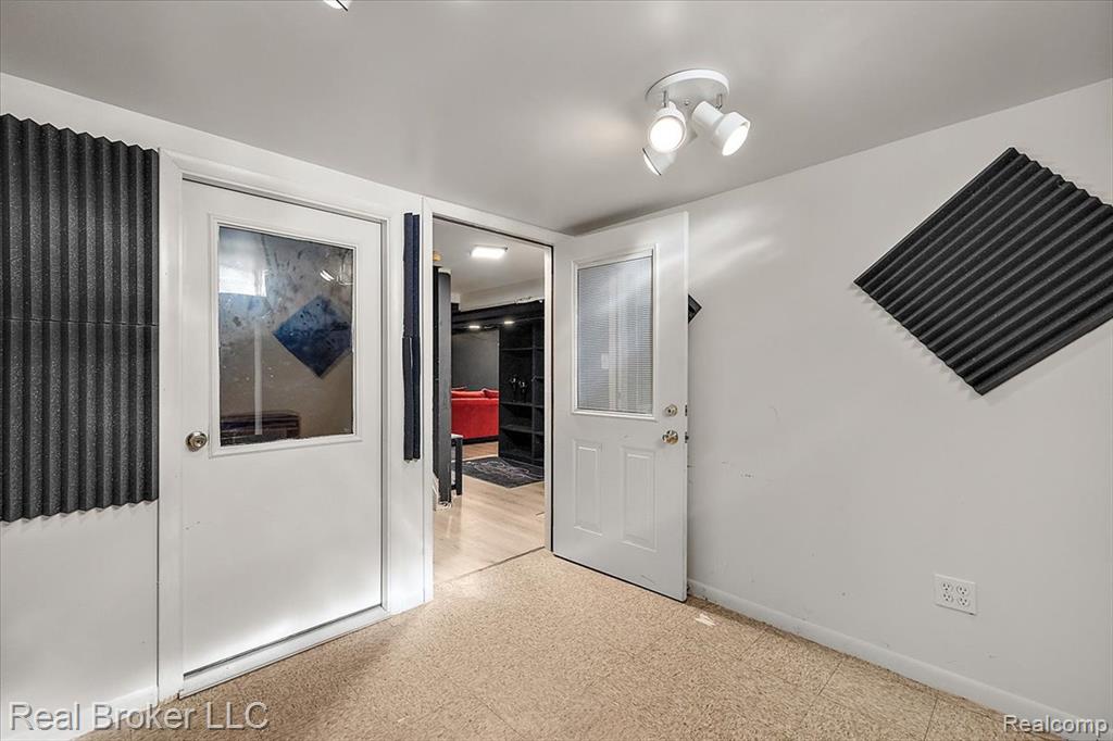 24348 Simmons Drive, Novi, MI — Photo 50