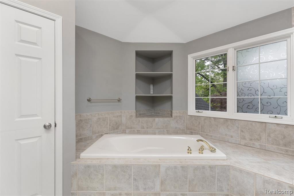 8035 High Point Trail, White Lake, MI — Photo 35