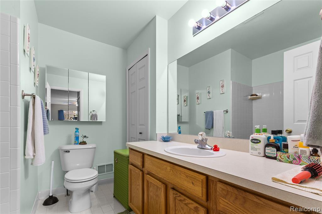 11000 Hayes Street, Grand Blanc, MI 48439 — Photo 21